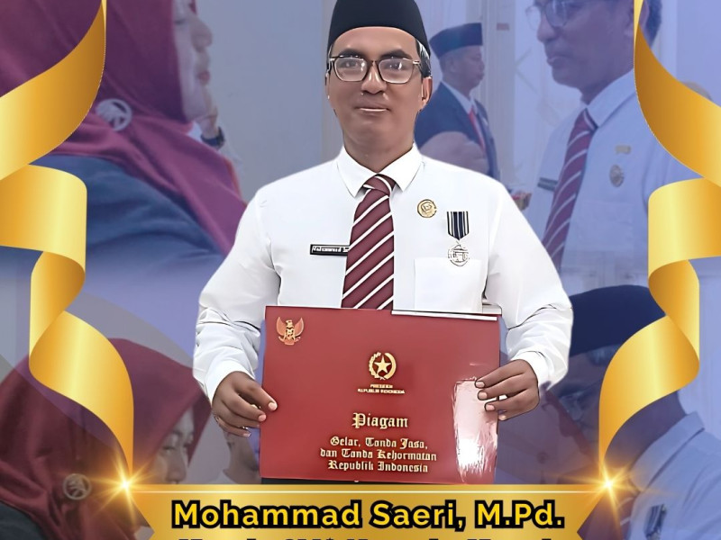 Kepala SMAN 1 Kamal Raih Penghargaan Satya Lencana Karya Satya